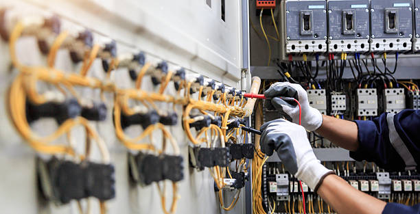 Professional Electrician technician working in Aspinwall, PA